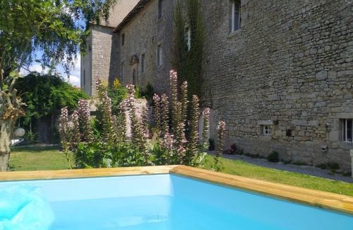 Mortemart Maison | Maison d'Hôtes de l'Ancien Couvent des Carmes