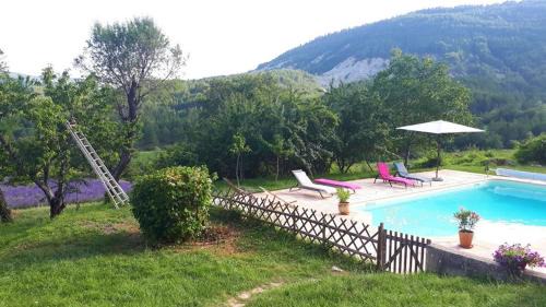 La Rochette-du-Buis Maison | Maison d'Hôtes La Honas