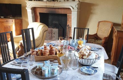 Bazouges-sur-le-Loir Lit Et Petit-Déjeuner | Maison d'hôtes près de La Flèche avec animaux acceptés - FR-1-410-474