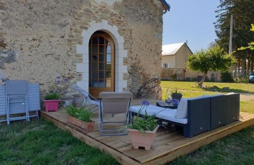 Bazouges-sur-le-Loir Lit Et Petit-Déjeuner | Maison d'hôtes près de La Flèche, adaptée PMR, animaux admis, petit-déjeuner inclus - FR-1-410-475