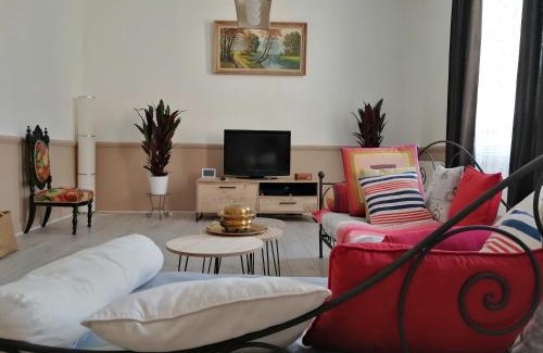 La Chapelle-Montligeon Maison | Maison dans le bourg