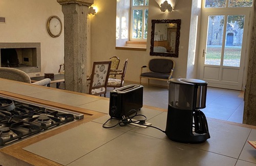 Frontenay Maison | Maison Dans les Dépendances du Parc du Château de Frontenay