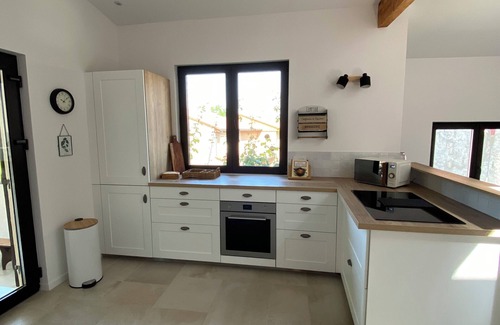 Authezat Maison | Maison de Bourg au Calme Terrasse Donnant sur un Petit Jardin