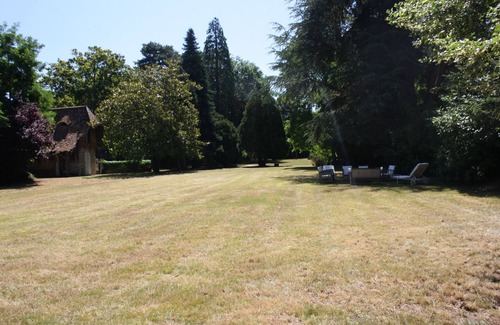 Les Trois Lacs Maison | Maison de Campagne Avec Grand Jardin et Terrain de Tennis
