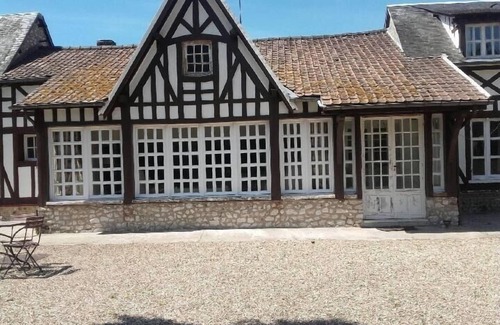 Les Trois Lacs Maison | Maison de Campagne Avec Grand Jardin et Terrain de Tennis