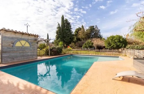 Camelas Maison | Maison de Campagne Familiale Avec Grande Piscine