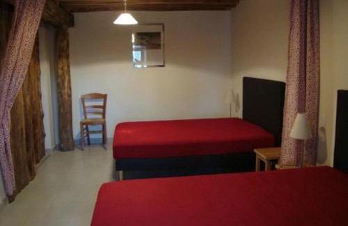 Arlempdes Maison | Maison de caractère avec grand terrain, proche d'Arlempdes, labels ECOGÎTE et Tourisme & Handicap - FR-1-582-118