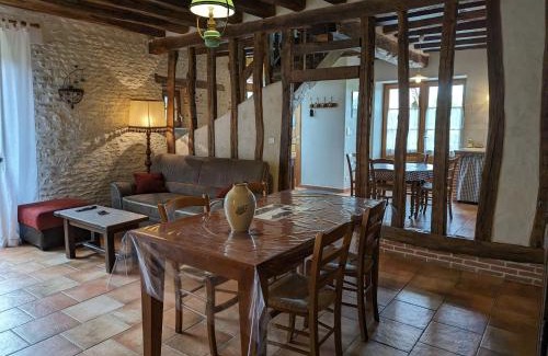 Lorcy Maison | Maison de caractère avec jardin privatif, terrasse, ping-pong – Proche Ferrières et Montargis - FR-1-590-40