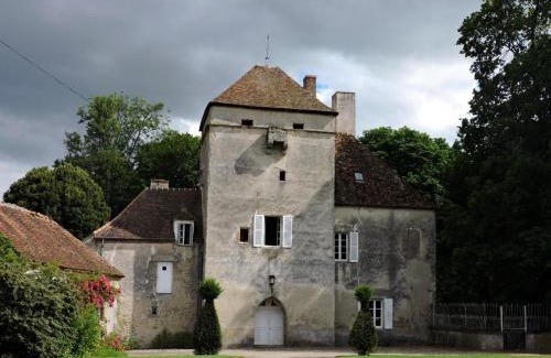 Trateau Maison | Maison de Charme à la Campagne avec Jardin Privatif, Confort Moderne et Accueil Chevaux - FR-1-489-64