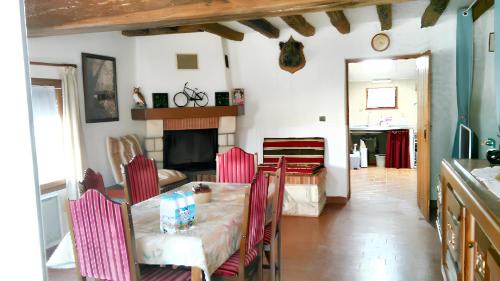 Loire - Vignobles et Nohain Maison | Maison de charme à Saint-Père avec cheminée cosy