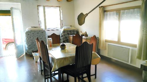 Loire - Vignobles et Nohain Maison | Maison de charme à Saint-Père avec cheminée cosy