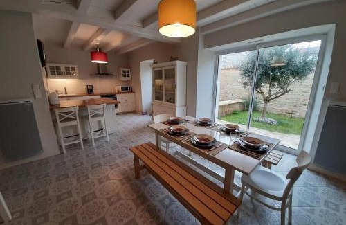 Coulonges Maison | Maison de charme avec équipements bébé, vélos, fibre, proximité rivière - Coulonges - FR-1-653-127