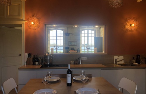 Vayres Maison | Maison de Charme dans le bordelais bord de rivière, piscine et proche St-Emilion