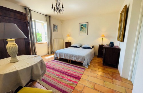 Mirabel-aux-Baronnies Lit Et Petit-Déjeuner | Maison de Village avec Piscine