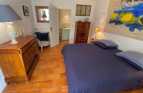 Mirabel-aux-Baronnies Lit Et Petit-Déjeuner | Maison de Village avec Piscine