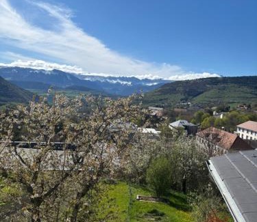 La Motte-d'Aveillans Appartement | Maison de la nature