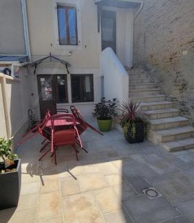 Saint-Regnobert-de-la-Cote-de-Nacre Maison | Maison de pêcheur charmante et atypique en pierre, 1 min de marche de la mer