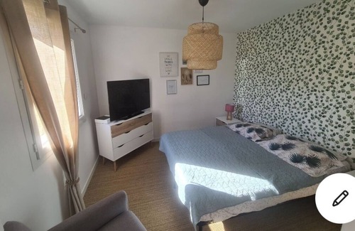 Commelle-Vernay Maison | Maison de Plein Pied