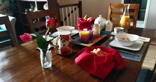 Montolieu Lit Et Petit-Déjeuner | Maison de Textile