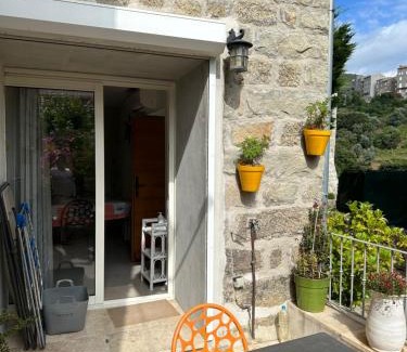 Sainte-Lucie-de-Tallano Appartement | Maison de Vacances - Casa Mezanaccia avec Terrasse fleurie meublé tourisme 3 étoiles