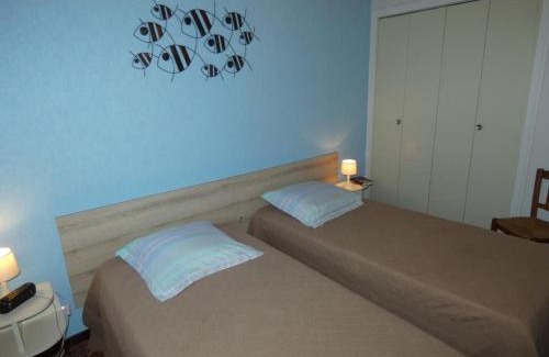Notre-Dame-de-Monts Maison | Maison de Vacances à 1km de la Plage - 2 Chambres, Jardin, Terrasses, Proche Commerces - FR-1-540-252
