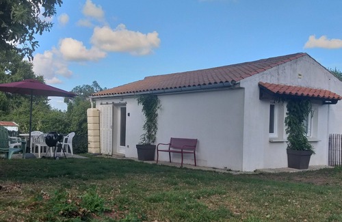 Grues Maison | Maison de vacances à louer F2 à 10 mn des plages, 2 personnes ou 4 avec le BZ.