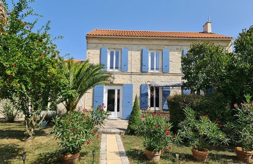 Saint-Mard Maison | Maison de vacances en pierre avec piscine