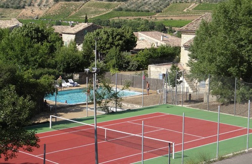 Malaucene Maison | Grand gite avec piscine et tennis privés