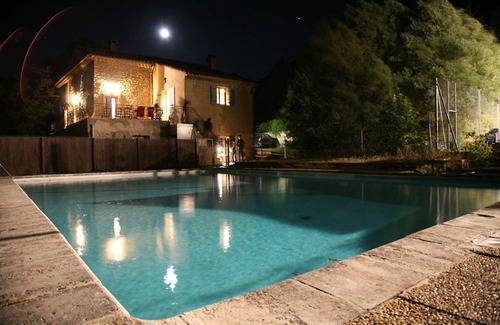 Malaucene Maison | Grand gite avec piscine et tennis privés