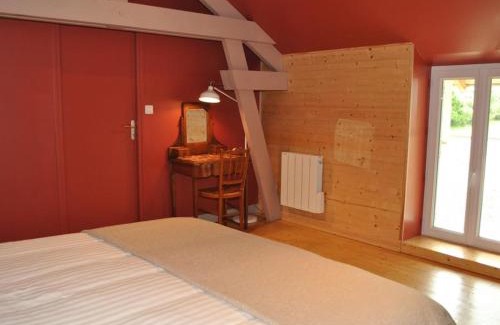Razines Maison | Maison de Vigneron Restaurée avec Jardin Clos, Équipement Complet, au Cœur d'une Forêt - FR-1-381-218