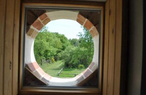 Razines Maison | Maison de Vigneron Restaurée avec Jardin Clos, Équipement Complet, au Cœur d'une Forêt - FR-1-381-218