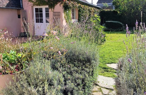 Conches-en-Ouche Maison | Maison de Village de Caractère Randonnées, Centre Équestre et +