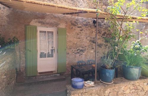 Mollans-sur-Ouveze Maison | Maison de village en pierre