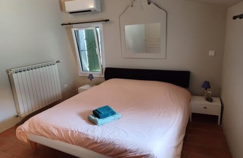 Mollans-sur-Ouveze Maison | Maison de village en pierre