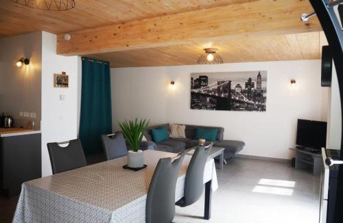 Serrieres-sur-Ain Maison | Maison de village Rives de L'Ain