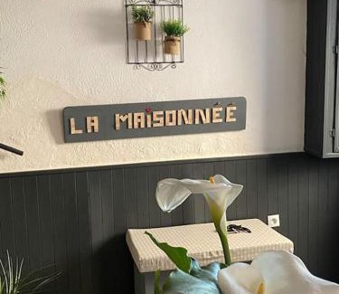 Roquemaure Appartement | Maison de village 5 vacanciers chez Néné et Bibi