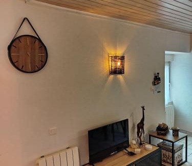 Gy Appartement | Maison de village appartement RDC avec terrasse