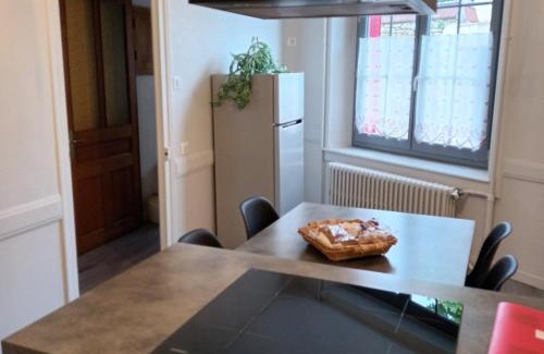 Cuiseaux Maison | Maison de village au calme 4 chambres