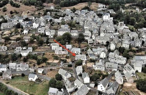 Saint-Urcize Maison | Maison de village avec terrasse et jardin Saint Urcize