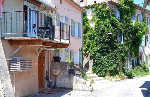 Puimoisson Maison | Maison de village en Provence