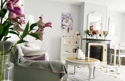 Flagy Maison | Maison de village - Suite Baroque cosy et élégante à 1 h de Paris proche Fontainebleau