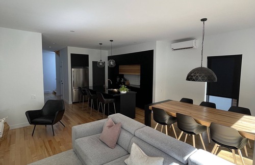 Val-Belair Maison | Maison de Ville Chaleureuse, Lumineuse et Moderne