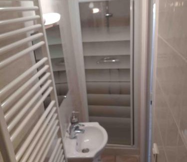 Nogent-le-Rotrou Maison | Maison de ville NLR - 6 lits simples - BBQ - Proche Gare - grand Parking