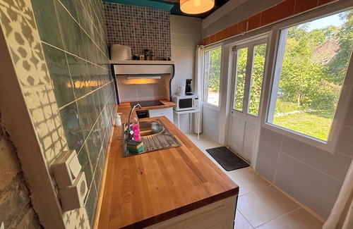 Villeblevin Maison | Maison des Artistes, Where Peace, Space, and Inspiration Meet