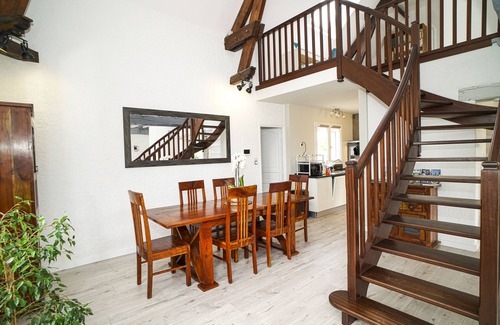 Benejacq Villa | ★Maison des Pics ★ Villa 10-12pers ★ Piscine ★ Vue