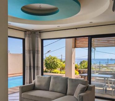 Port Louis Villa | Maison des Sables/Pano