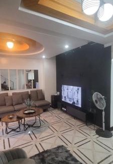 Angono Maison | Maison Dos 3 bedroom, with 200mbps internet speed, netflix and aircon