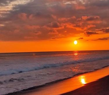 Parrita Maison | Maison du Bonheur costaricienne sur la plage avec bassin de rafraichissement