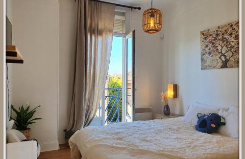 Sainte-Savine Appartement | Maison du Bonheur l Art de vivre à la française Logement entier avec parking