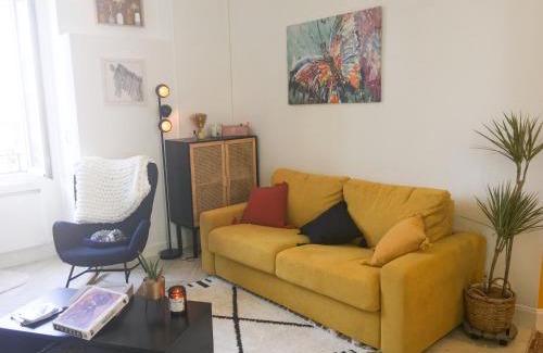 Sainte-Savine Appartement | Maison du Bonheur l Art de vivre à la française Logement entier avec parking
